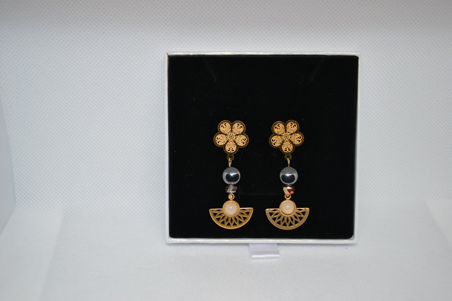 Boucle d'oreille "Cascade Dorée"