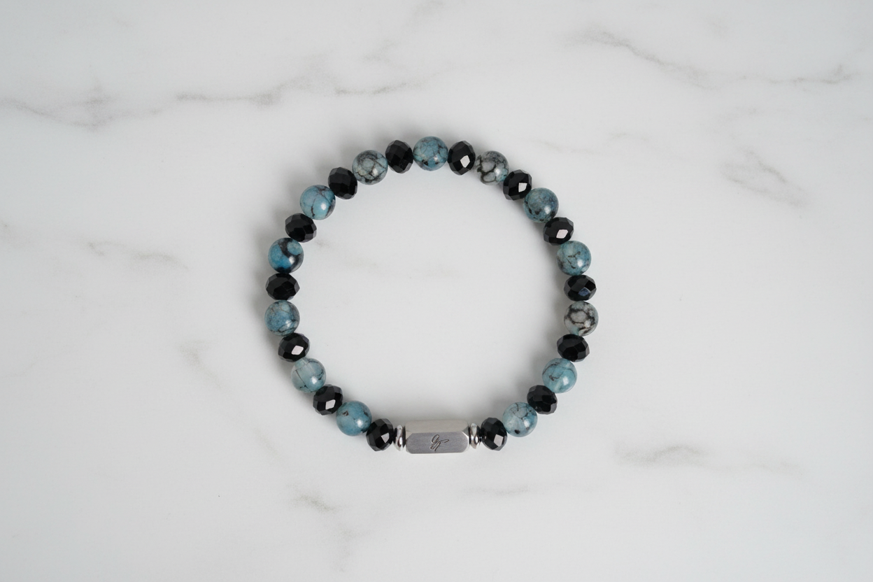 Flat lay — Bracelet agate bleue & cristal noir homme