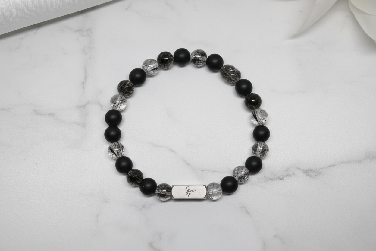 Flat lay — Bracelet onyx & quartz tourmaliné homme