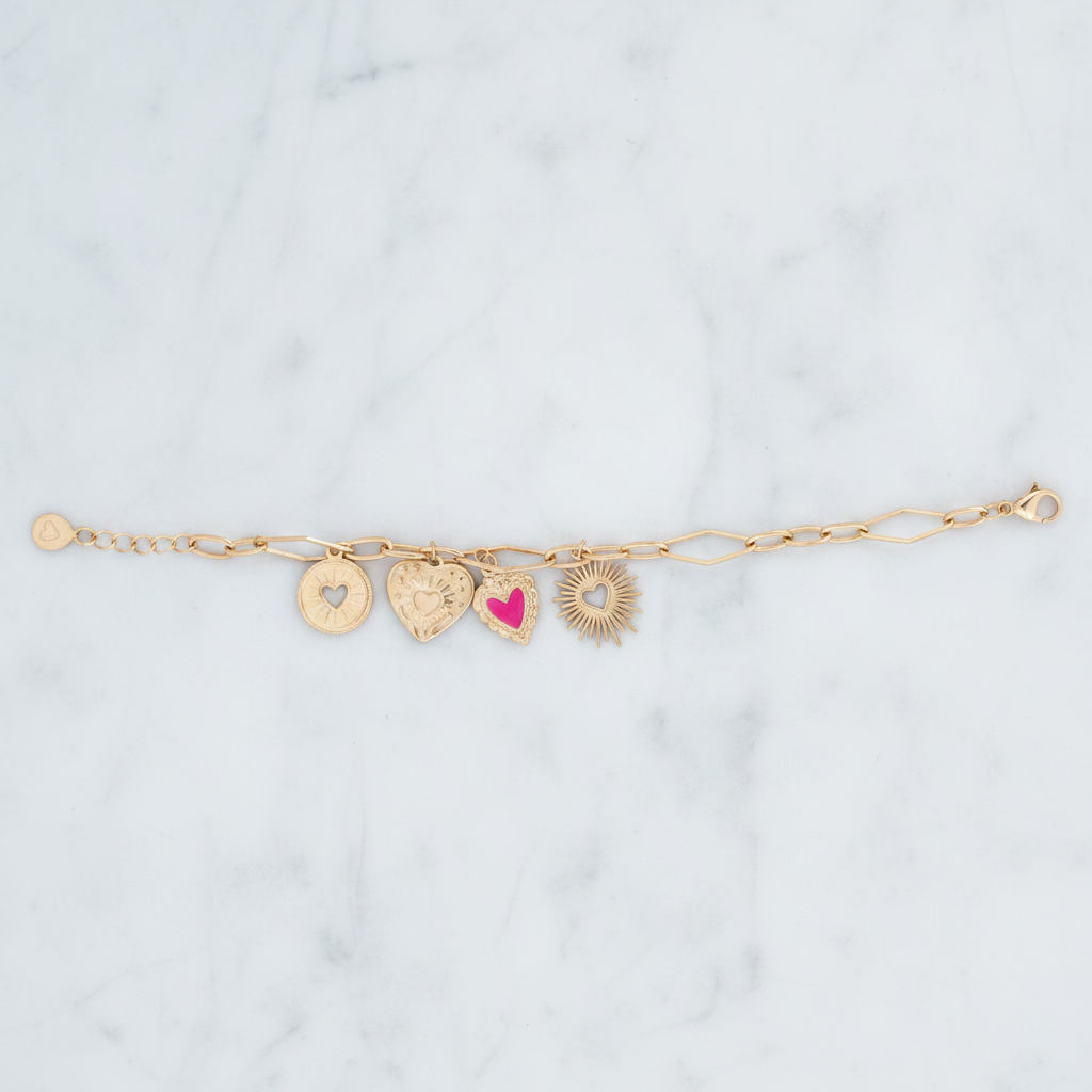 Bracelet flat lay v3