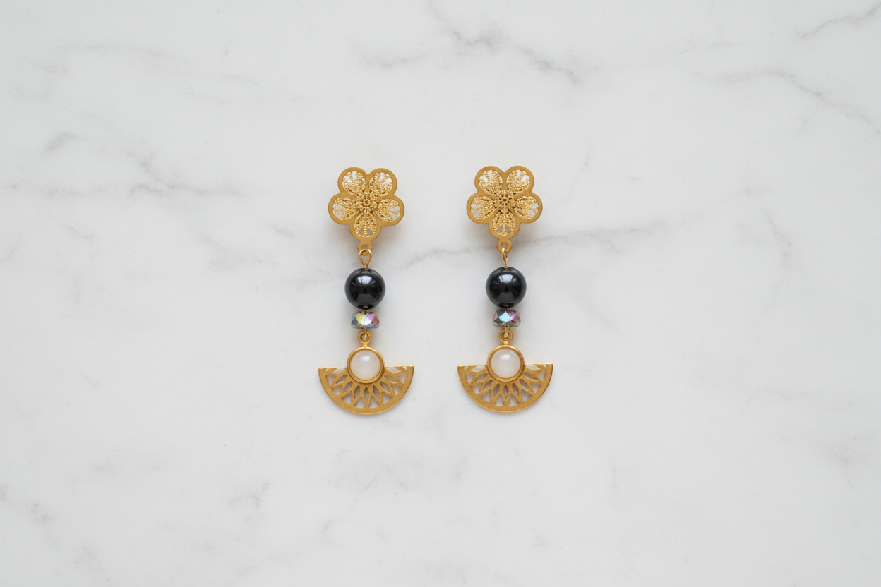 Flat lay — Cascade Dorée
