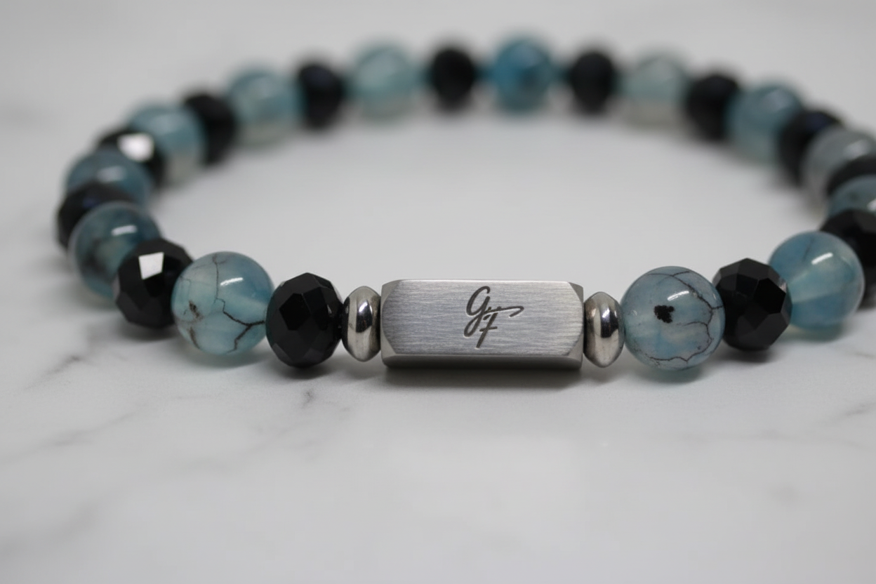 Zoom détail — Bracelet agate bleue & cristal noir homme