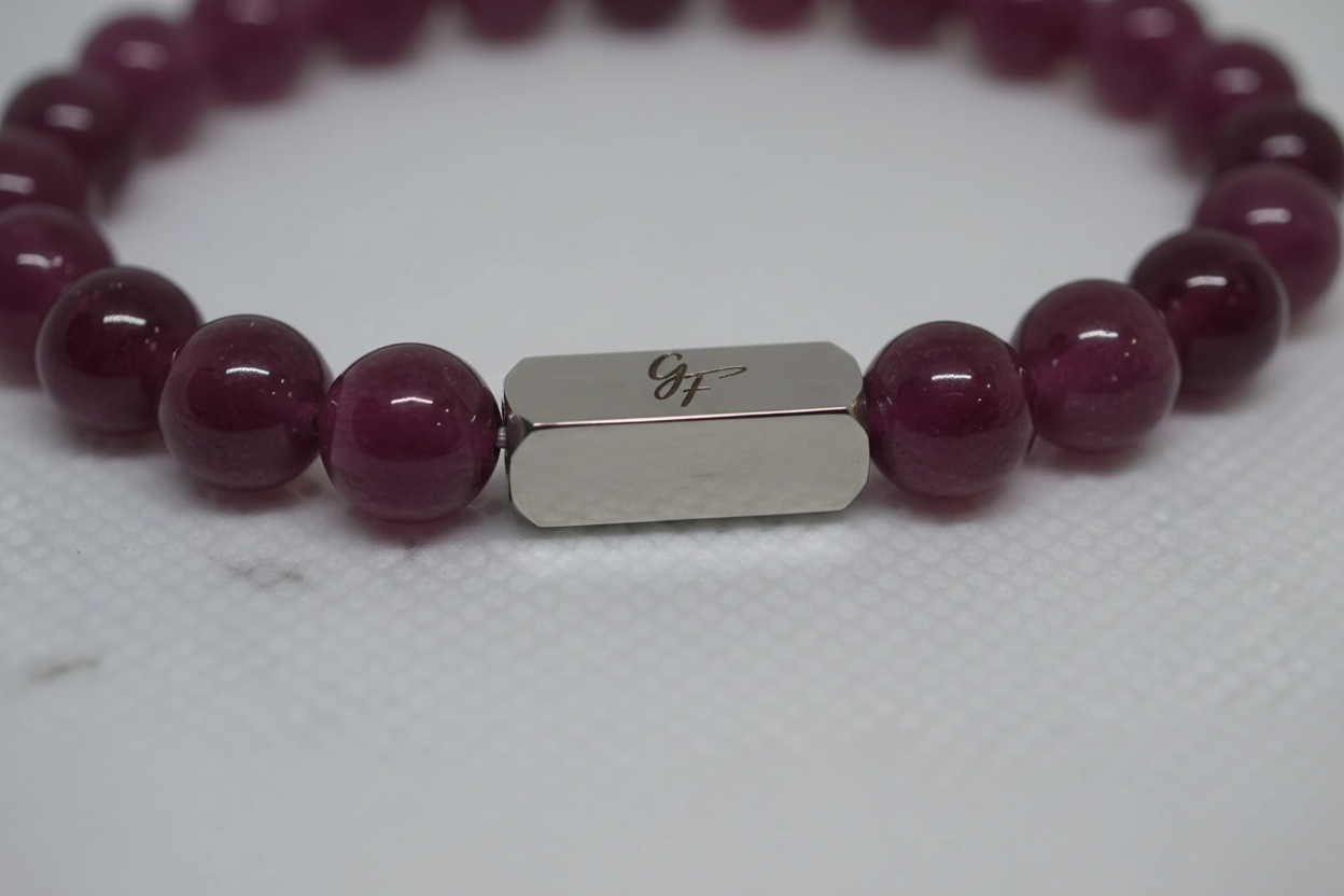 Zoom détail — Bracelet pourpre grenat translucide homme